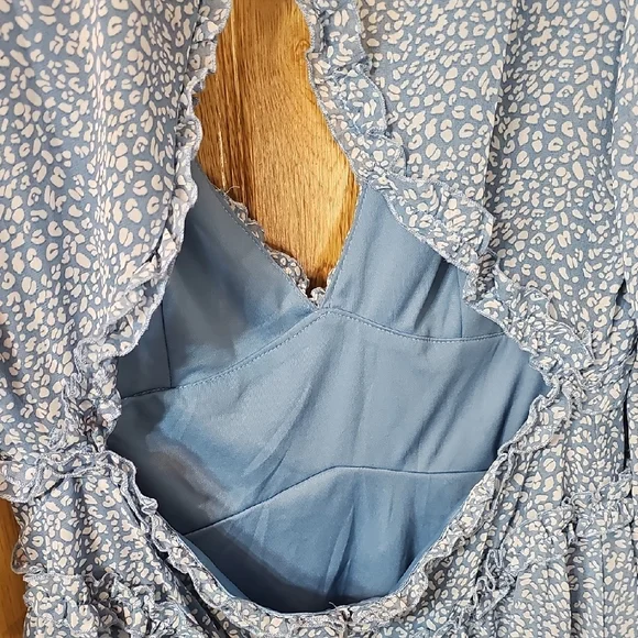 Chic Long Sleeve Blue Floral Dress - Picture 9 of 10